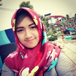 Erni Khanza profile icon