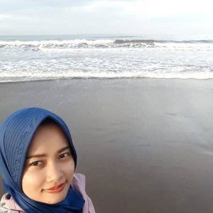 Rita Ratnasari profile icon