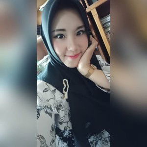 Dewi Ayu Wahyuni Annur profile icon