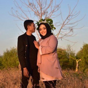 Novi Indah profile icon