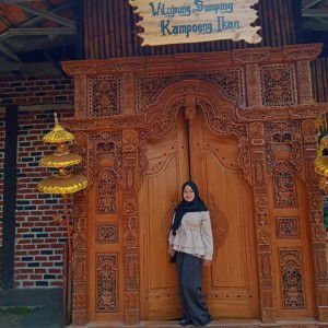 Ine Andryani profile icon