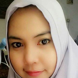 Indah Ade Fitri profile icon