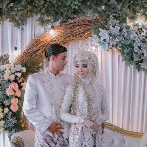 Sri Wahyuni profile icon