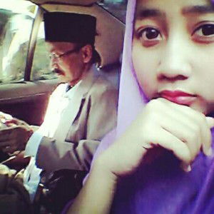 putri novisa santika profile icon