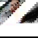 Yessica . Y profile icon