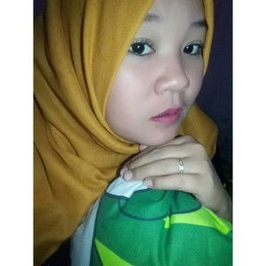 Putri Rosalia profile icon