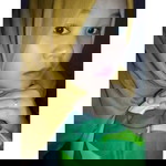 Putri Rosalia profile icon