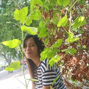 Donnalyn Esternon profile icon