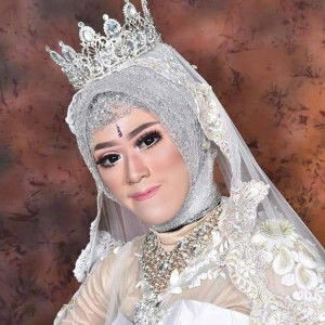 Suci Febri Andriyani profile icon