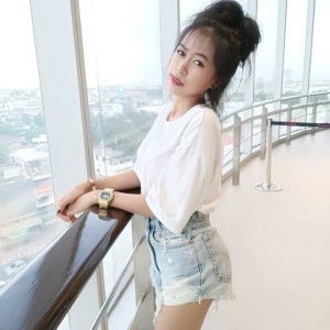 ฟอง'นม สีดำ profile icon