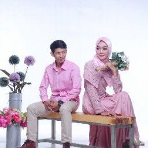 Indi Santika profile icon