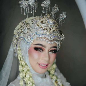 Ira Namira profile icon