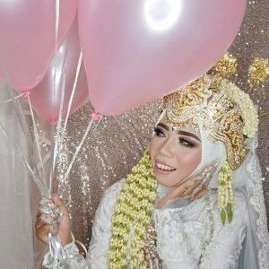 Ira Yanti profile icon