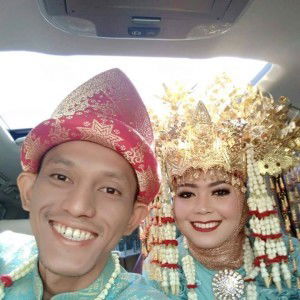 Evi Apriyanti profile icon