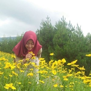 Vivi Lutfiyah profile icon