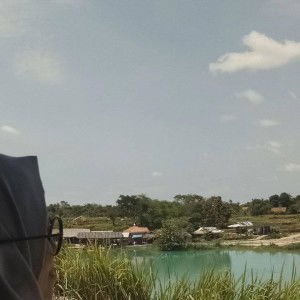 Ratnasari profile icon