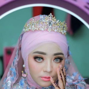 Apriana Indah Saputri profile icon