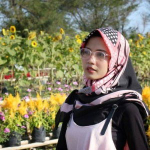 Triya Sugianti profile icon