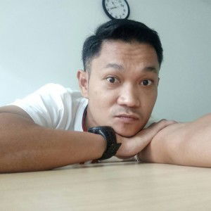 Tum Apichit profile icon