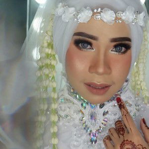 Reny Puspita profile icon