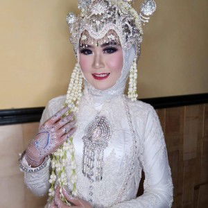 Resi Resdiana Firman profile icon