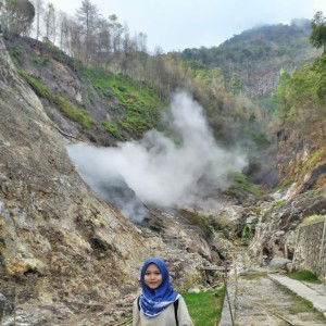 Zuzun Ervianti profile icon