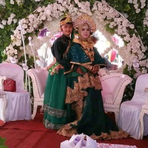 Dhiian Putryee profile icon