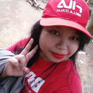 Kurniawati Santi profile icon