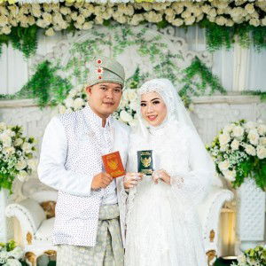 indah permatasari profile icon