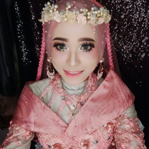 Dwi Oktovina Suprapto profile icon