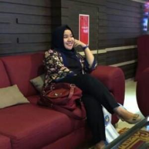 widhie hapsari profile icon