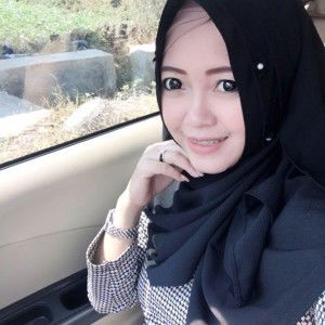 Meneer IsZie Widyarti profile icon