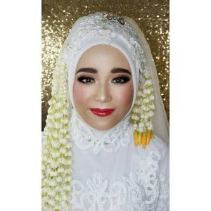 Ayu Rustiana profile icon