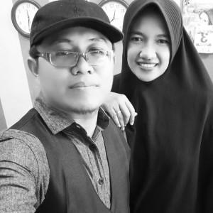 Ria Fitria Le profile icon