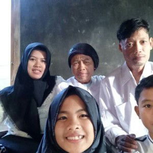 Kurnia Dewi profile icon