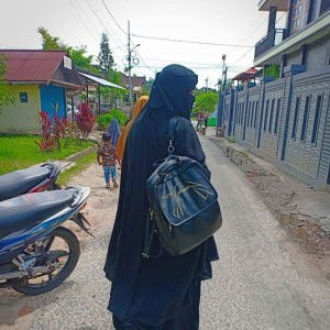 Vivi Rhiantie profile icon