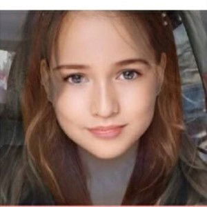 Rhiza Cruz profile icon