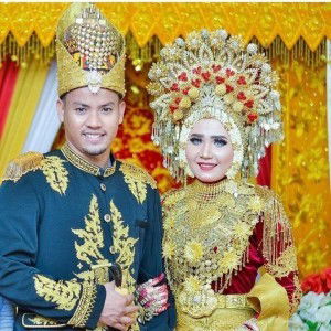 Yanii AryaNi April profile icon