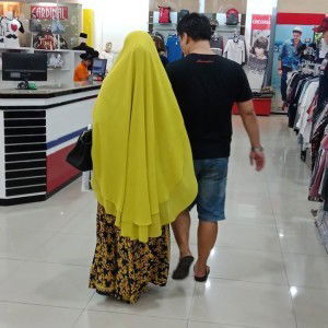 LenNy Wati profile icon