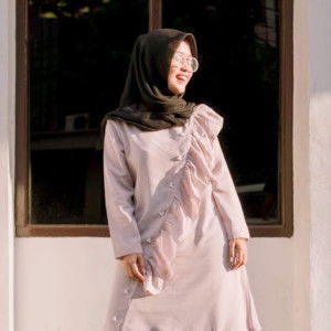 almira putri profile icon