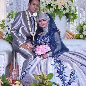 Indah Feminas profile icon