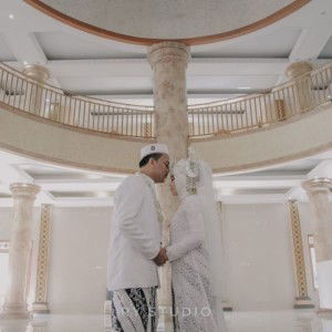 Ririn Riyani profile icon