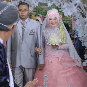 Dede Pratiwi profile icon