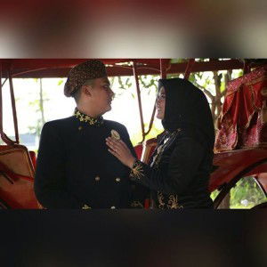 Dwi Ajeng Ambarsari profile icon