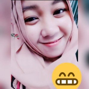 Elly Radhiya profile icon