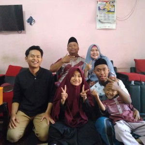 Risty Dewi Oktaviani profile icon