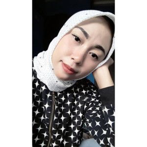 Ayu Ayulia profile icon