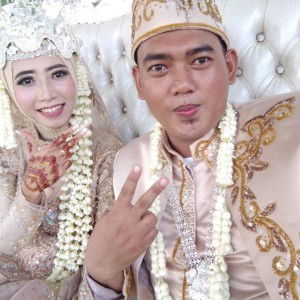 Dwi Andriyanti profile icon