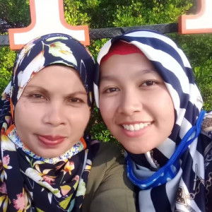 Rosa Julianti profile icon