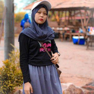 Sutarsih Twitty profile icon